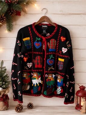 UGLY CHRISTMAS SWEATER